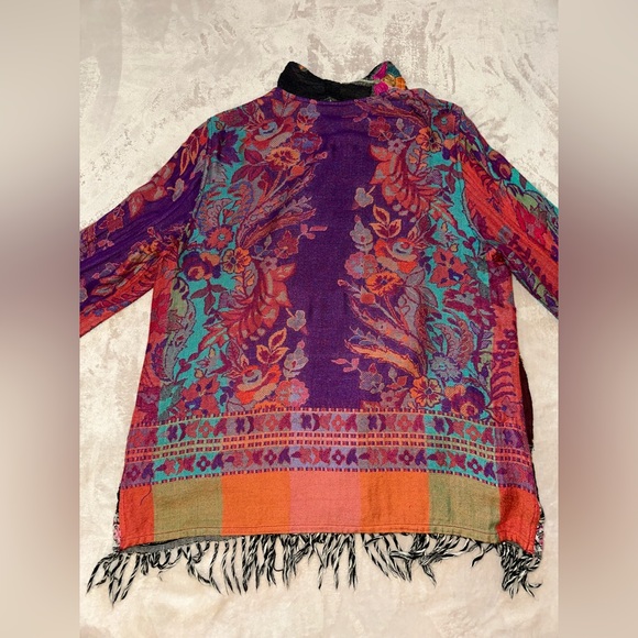 Soft Surroundings Embroidered Jacket
Size L Boho Festival Lightweight - Picture 10 of 14